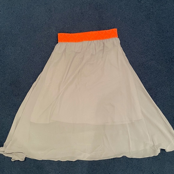 LOT OF 4 XS LULAROE LOLA SKIRTS - Picture 4 of 6